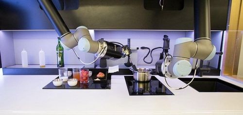 Робот-повар и робот-разносчик – конкуренты или коллеги?